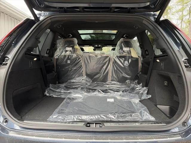 2026 Volvo XC90 Ultra, B6 AWD Gas (mild hybrid), Gasoline, Bright, 7 Seats