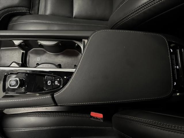 2024 Volvo XC90 Recharge T8 Ultimate 6-Seater