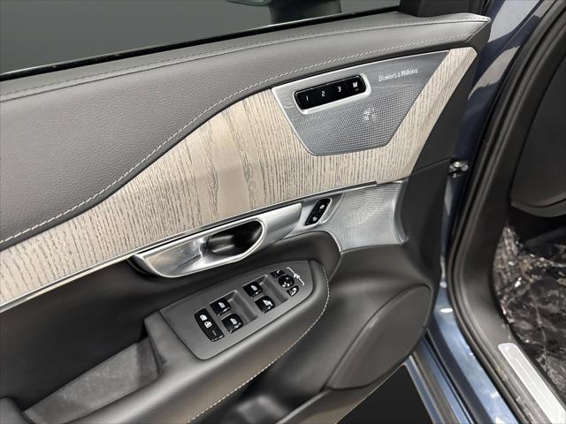 2024 Volvo XC90 Recharge T8 Ultimate 6-Seater