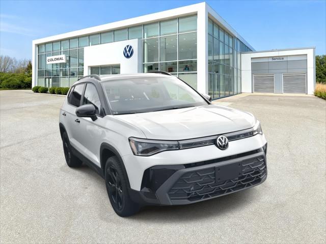 2026 Volkswagen Taos SE Black