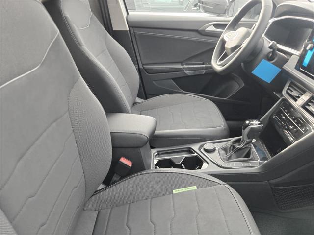 2026 Volkswagen Taos SE Black