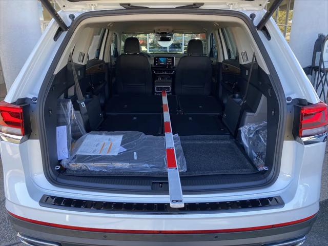 2026 Volkswagen Atlas SE with Technology