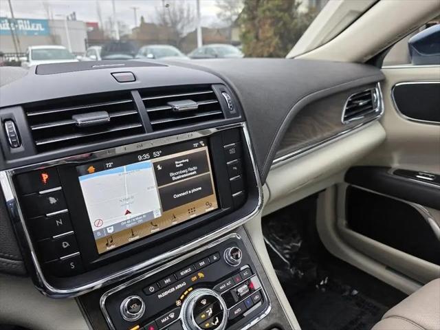 2017 Lincoln Continental Select