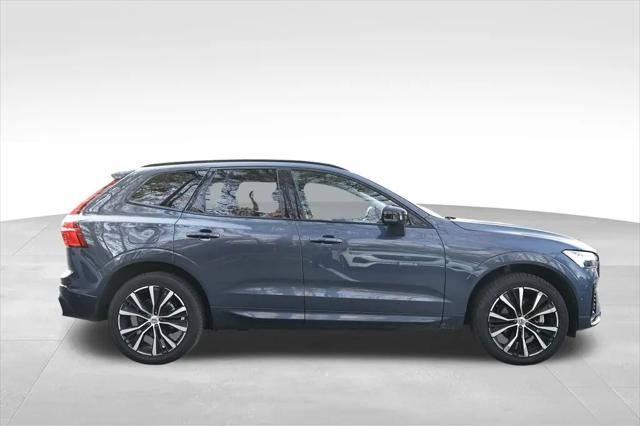 2024 Volvo XC60 B5 Plus Dark Theme