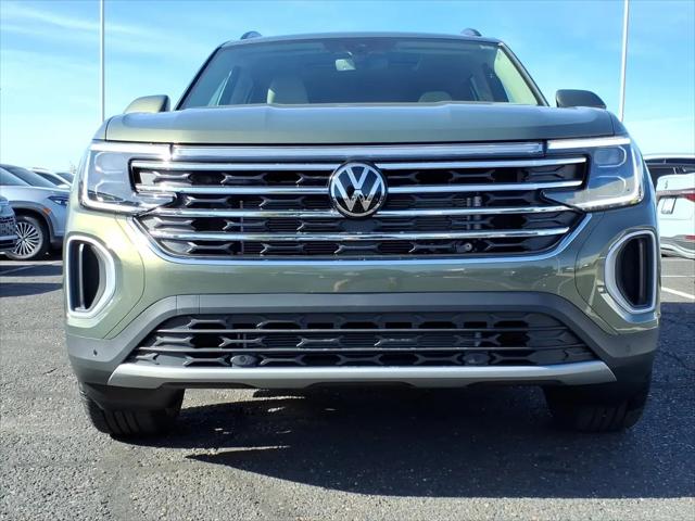 2026 Volkswagen Atlas SE with Technology