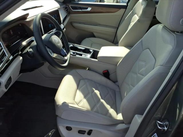 2026 Volkswagen Atlas SE with Technology