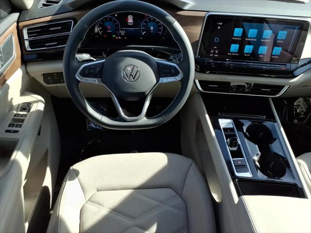 2026 Volkswagen Atlas SE with Technology