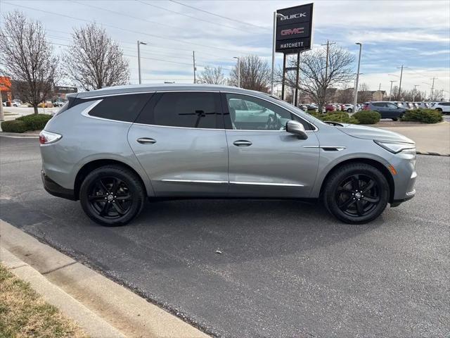 2023 Buick Enclave Essence FWD