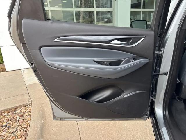 2023 Buick Enclave Essence FWD