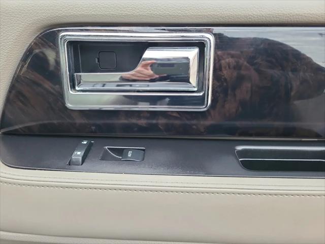 2016 Lincoln Navigator Select
