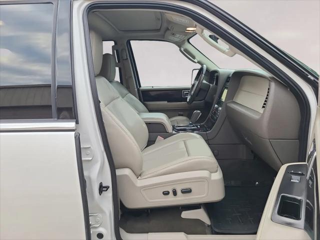 2016 Lincoln Navigator Select