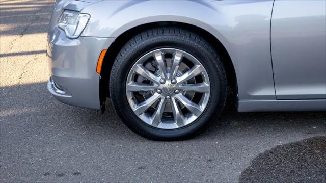 2017 Chrysler 300 AWD