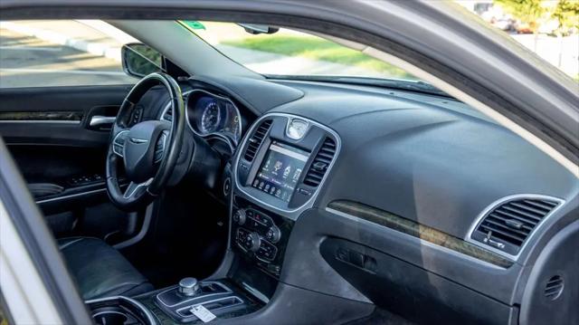 2017 Chrysler 300 AWD