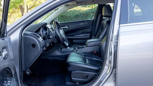 2017 Chrysler 300 AWD