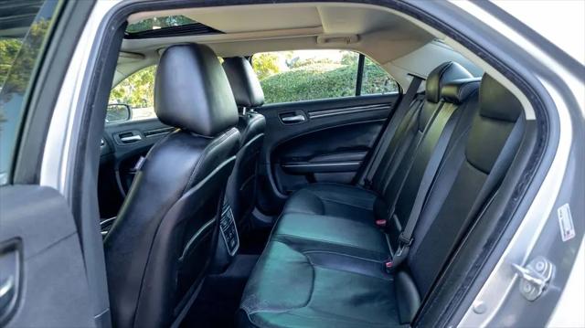 2017 Chrysler 300 AWD