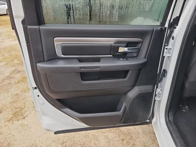 2024 Ram 1500 Classic Warlock Crew Cab 4x2 5'7" Box