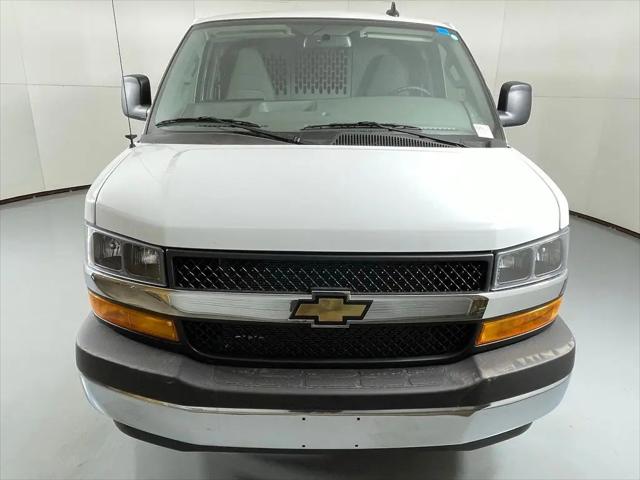 2025 Chevrolet Express Cargo Van RWD 3500 Extended Wheelbase WT