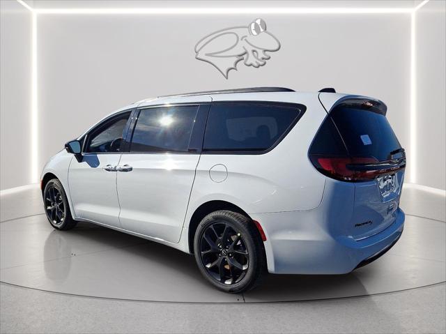 2026 Chrysler Pacifica Limited AWD