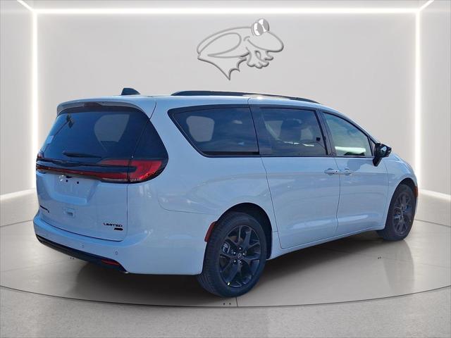 2026 Chrysler Pacifica Limited AWD
