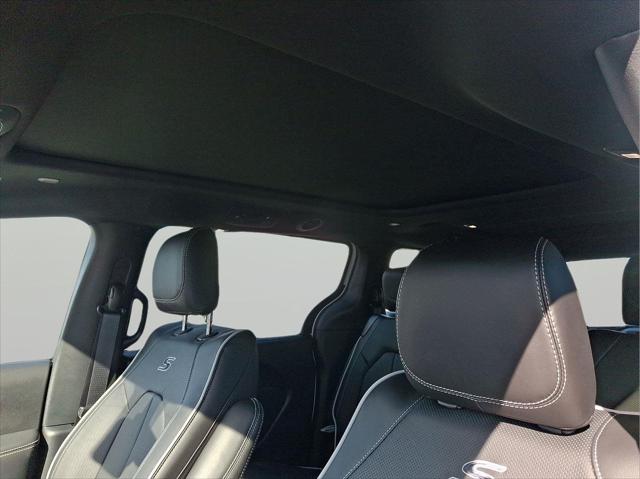 2026 Chrysler Pacifica Limited AWD