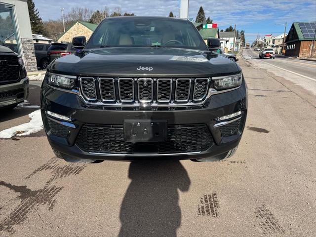 2023 Jeep Grand Cherokee Limited 4x4 2023 Jeep Grand Cherokee Limited 4x4
