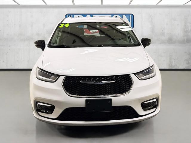 2024 Chrysler Pacifica Touring L 2024 Chrysler Pacifica Touring L