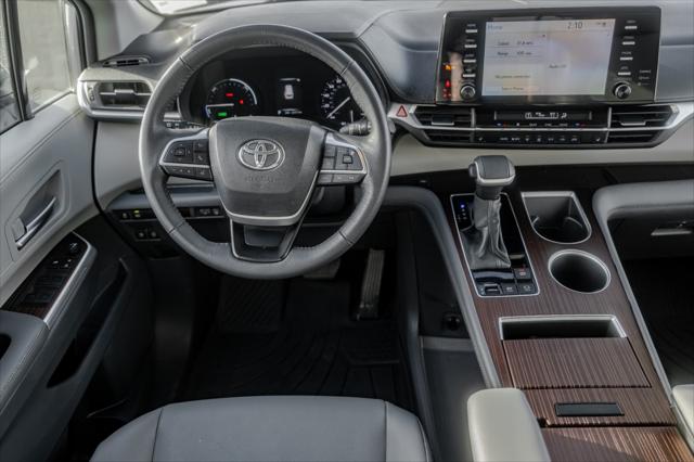 2024 Toyota Sienna XLE