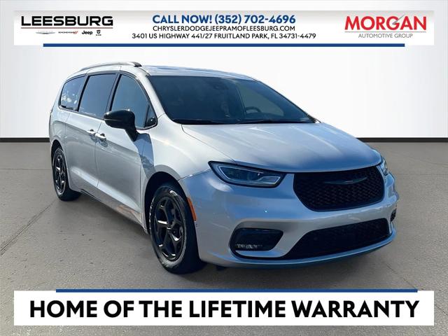 2024 Chrysler Pacifica Hybrid Premium S Appearance Pkg