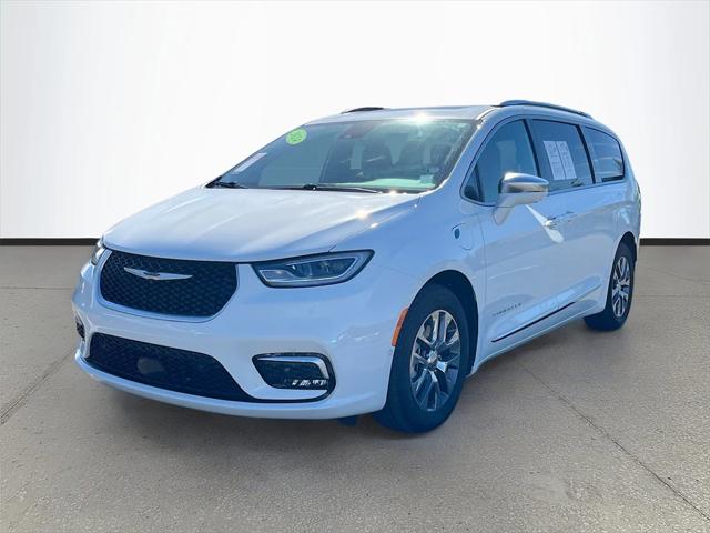 2024 Chrysler Pacifica Hybrid Pinnacle
