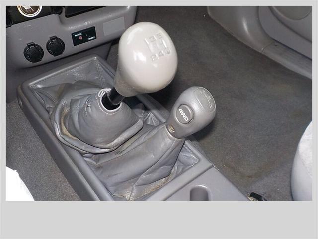 2003 Toyota Tacoma Base V6