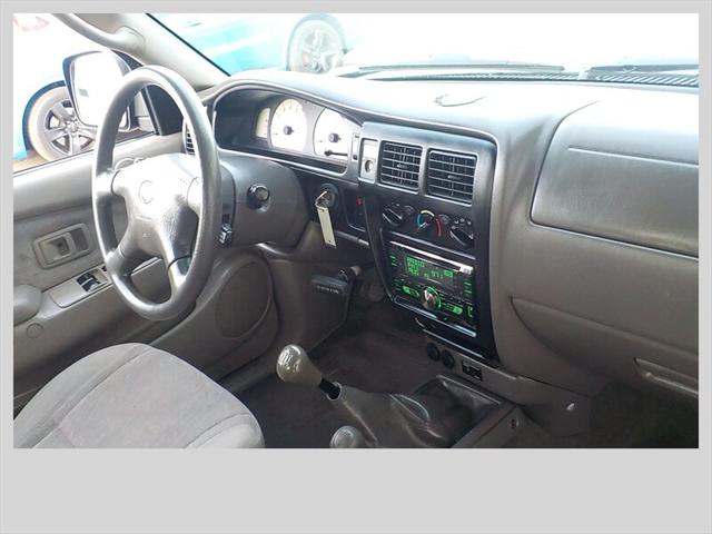 2003 Toyota Tacoma Base V6
