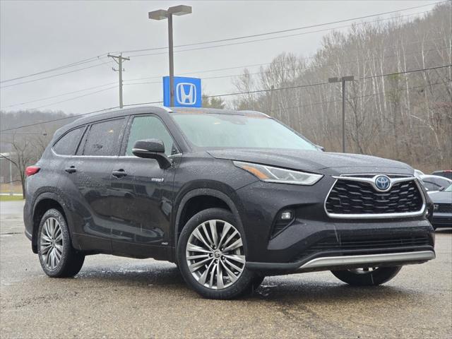 2021 Toyota Highlander Hybrid Platinum