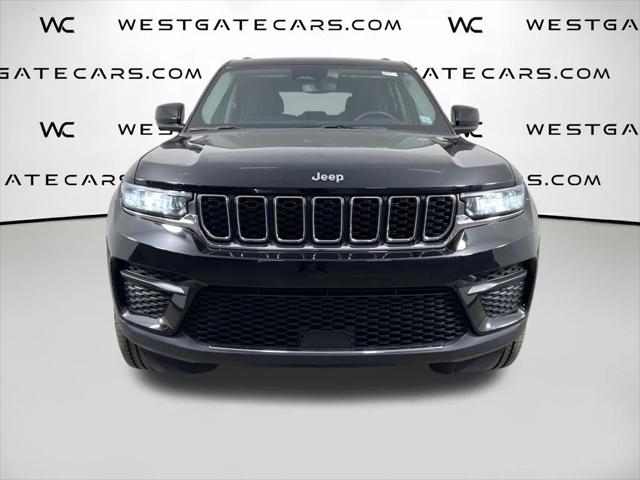 2023 Jeep Grand Cherokee Laredo 4x2