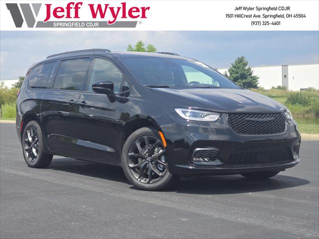 2026 Chrysler Pacifica PACIFICA LIMITED AWD