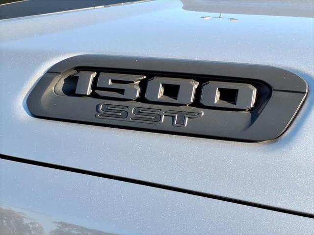 2025 RAM 1500 Warlock Crew Cab 4x4 57 Box 2025 RAM 1500 Warlock Crew Cab 4x4 57 Box