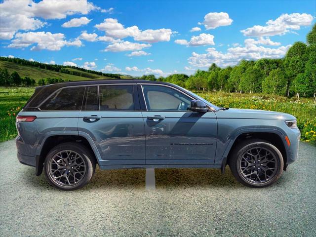 2026 Jeep Grand Cherokee Summit 4x4