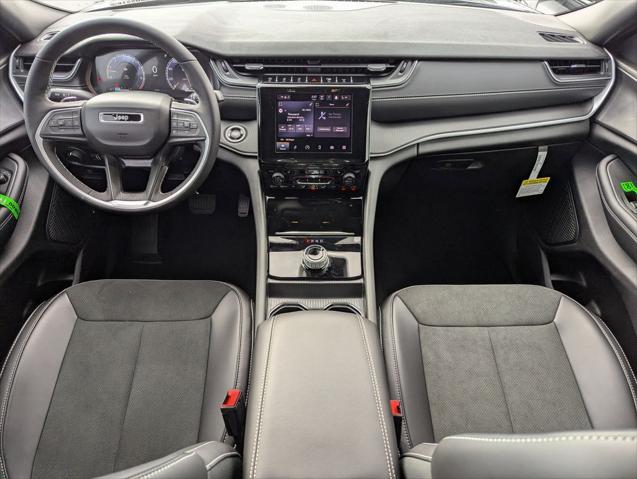 2025 Jeep Grand Cherokee Altitude X 4x2