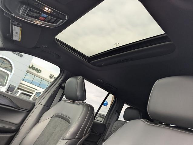 2025 Jeep Grand Cherokee Altitude X 4x2