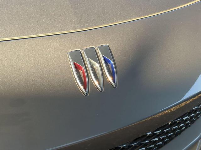 2024 Buick NV Avenir FWD