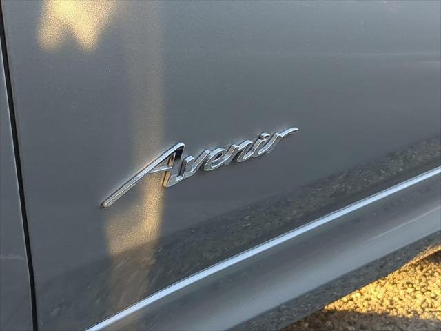 2024 Buick NV Avenir FWD