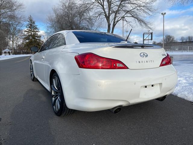 2010 INFINITI G37 Sport