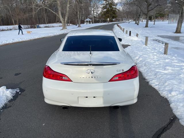 2010 INFINITI G37 Sport