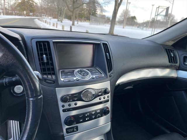 2010 INFINITI G37 Sport