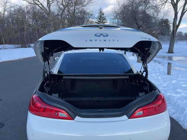 2010 INFINITI G37 Sport
