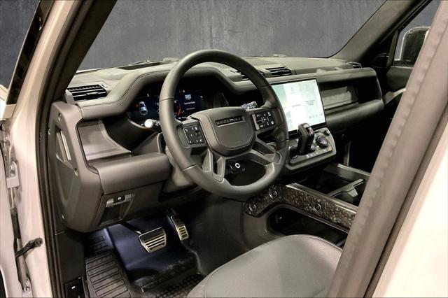 2026 Land Rover Defender P635 OCTA