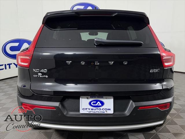 2024 Volvo XC40 B5 Plus Bright Theme