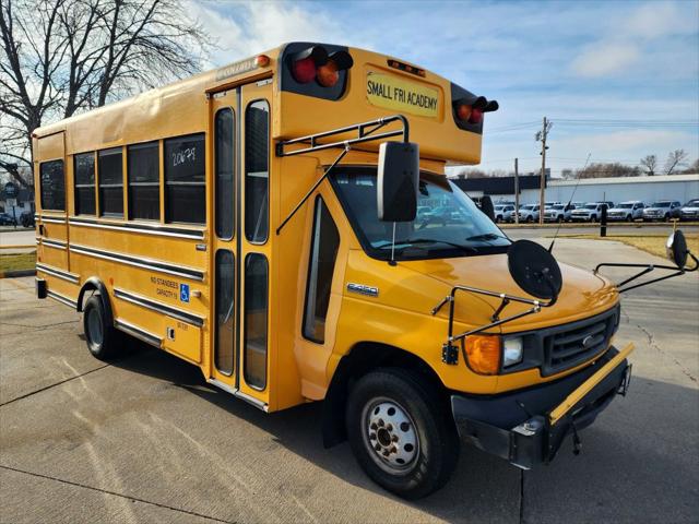 2006 Ford E-450 Cutaway E450 Cube Van 14'-18'