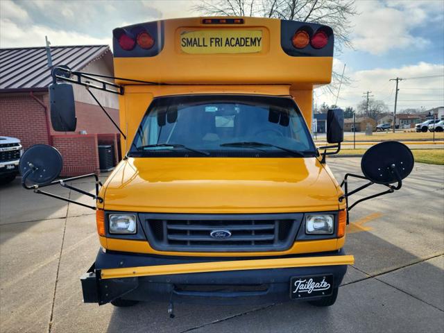 2006 Ford E-450 Cutaway E450 Cube Van 14'-18'