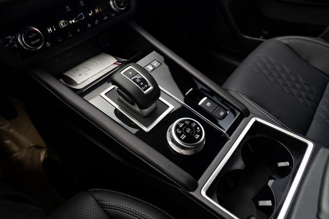 2025 Mitsubishi Outlander PHEV SEL BLACK EDITION S-AWC