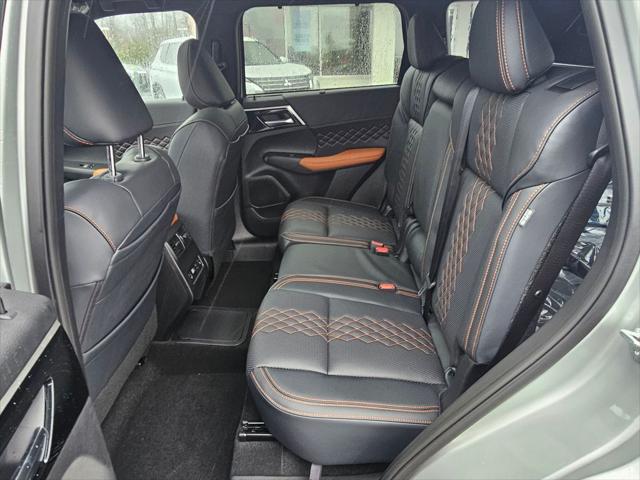 2025 Mitsubishi Outlander PHEV SEL S-AWC